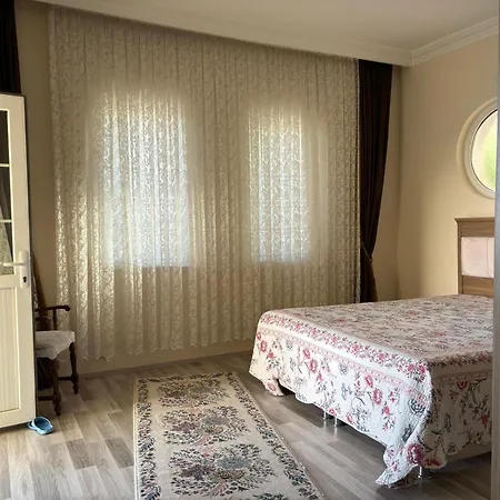Villa Paradise *